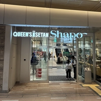 Queens Isetan Customer Service画像