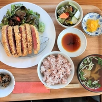 精肉工房・お食事処　まんまや画像