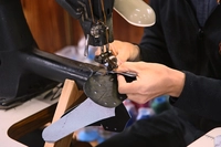 三宅町のグラブ・スパイク工場群画像